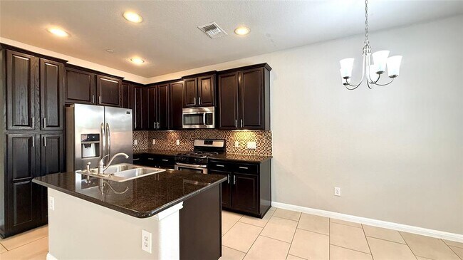Building Photo - 1001 Zodiac Ln