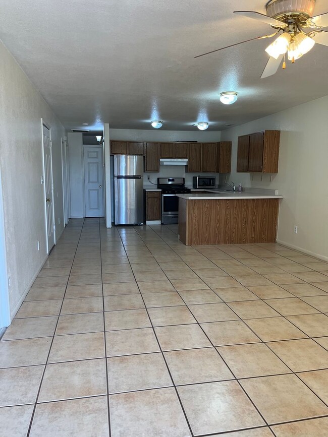 Building Photo - 6068 N Peak Cir