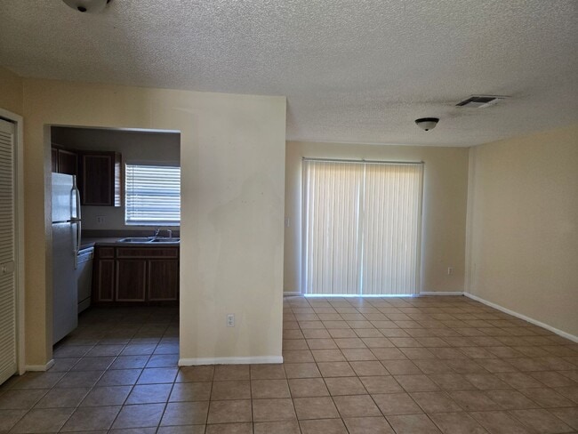 Photo - 3 bed 2 bath tri plex near UCF Townhome