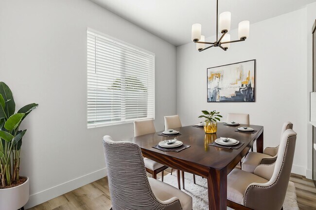 Foto del edificio - 4711 Highgarden Wy
