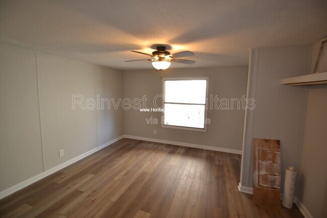 Foto del edificio - 11049 Stephens Rd