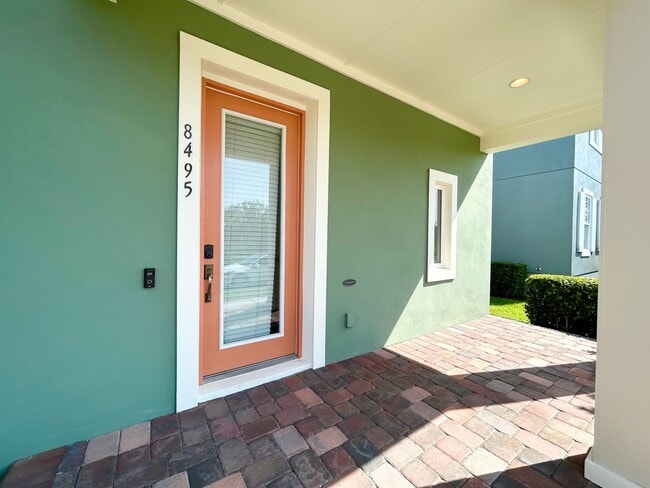 Building Photo - Stunning 3/2.5 Stylish Home with a Detache...