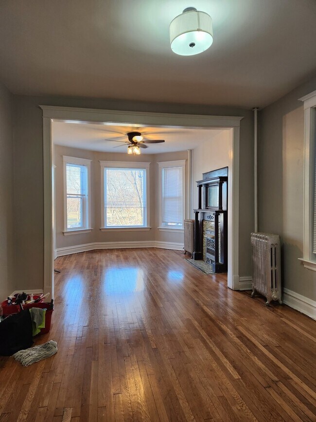 Foto del edificio - 2849 W Division St