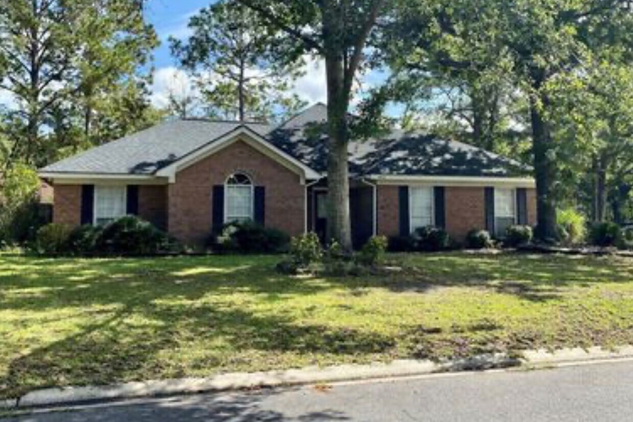 Foto principal - 932 Hunters Run Rd