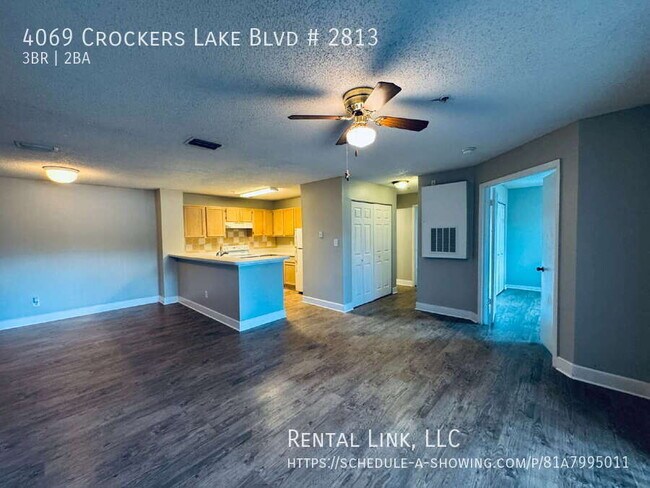 Foto del edificio - 4069 Crockers Lake Blvd