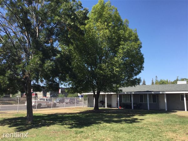 Primary Photo - 5246 N Fresno St