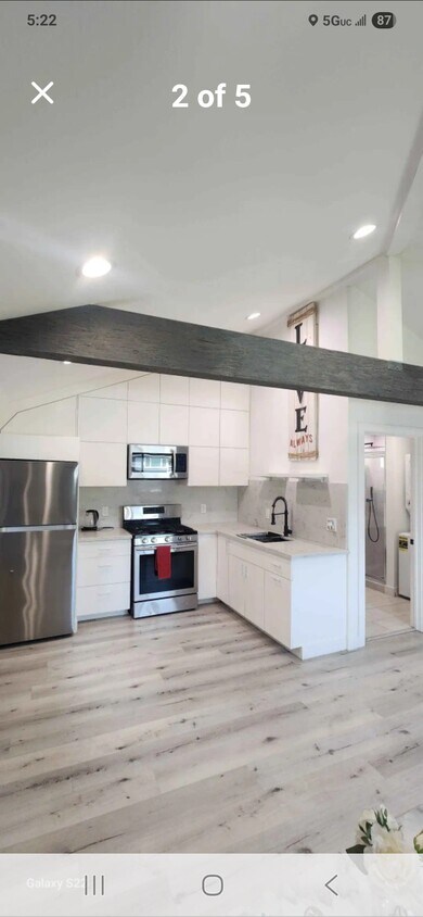 Foto principal - 6307 Calvin Ave