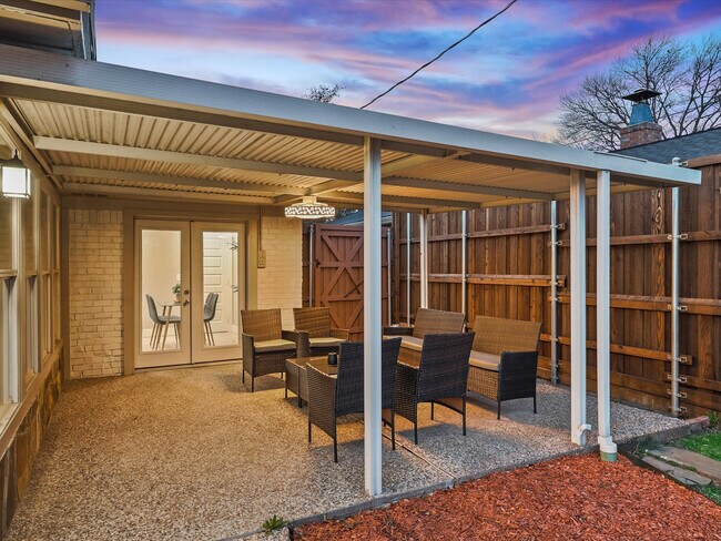 Foto del edificio - 1008 Ridgefield Dr