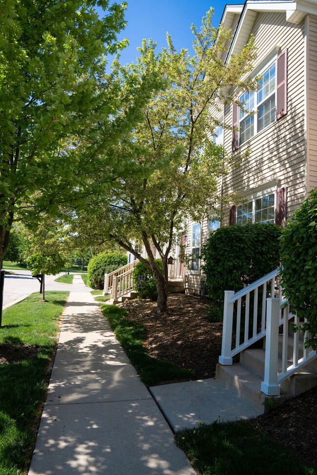 Building Photo - 0N296 DOOLEY Dr