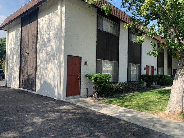 Primary Photo - 10310 El Camino Real