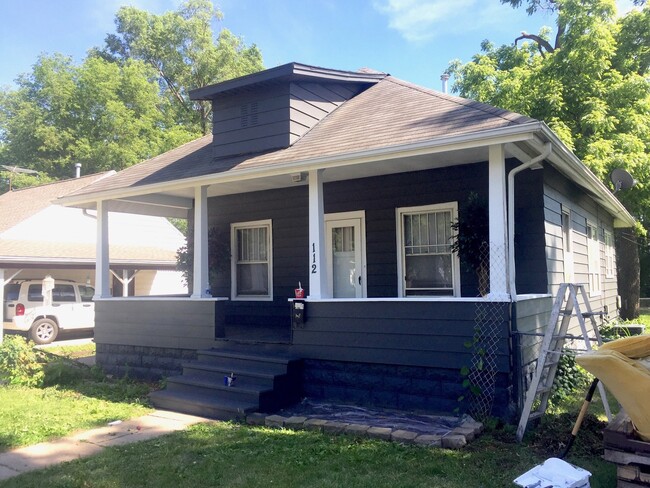 Building Photo - Nice 2 bed, 1 bath home for rent