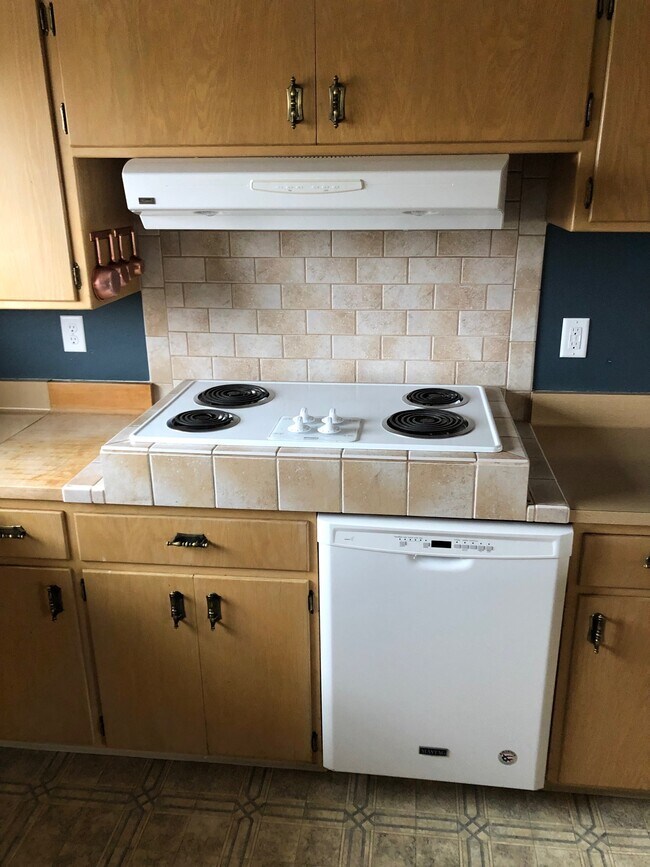 Estufa/Lavavajillas - W63N139 Washington Ave