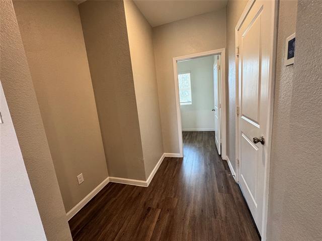 Foto del edificio - 5616 McMahan Ln