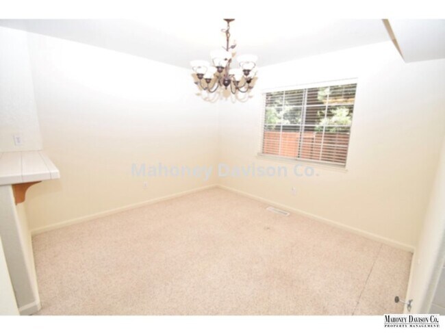 Foto del edificio - 1728 Zinfandel Dr