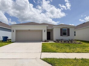 Building Photo - 500 Silver Palm Dr