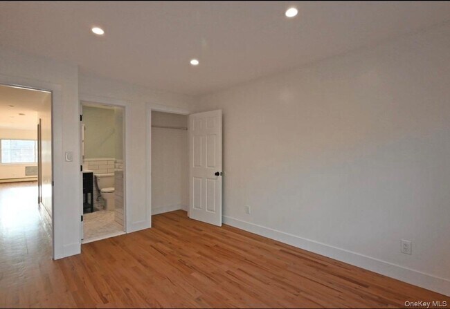 Foto del edificio - 19-43 76th St