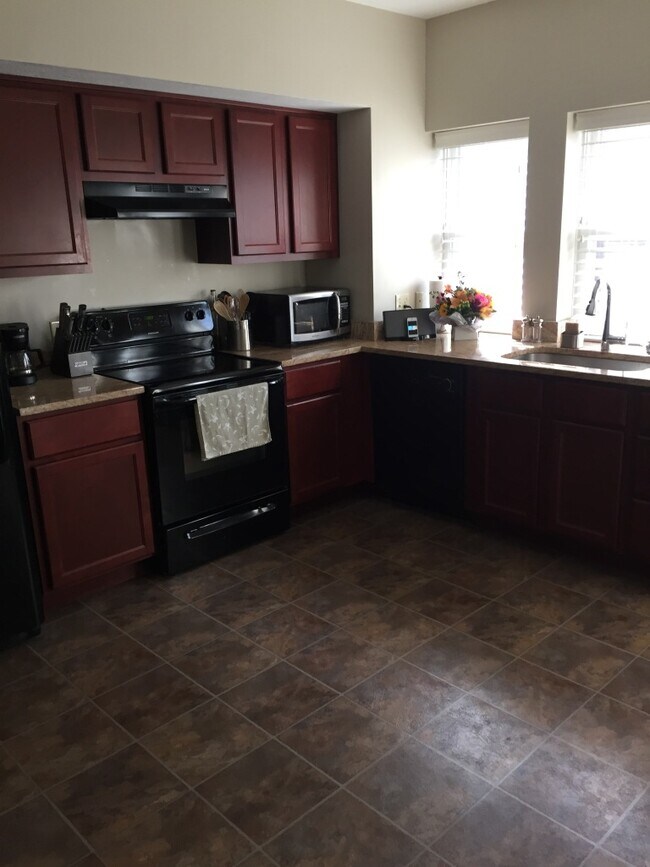Foto del edificio - 3405 Fairmount Blvd