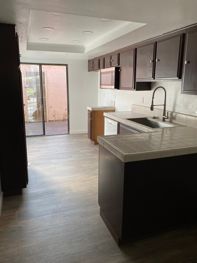 Foto del edificio - 10417 Hayford St