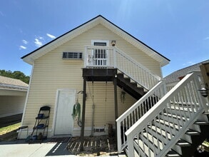Building Photo - 157 Regent Ave