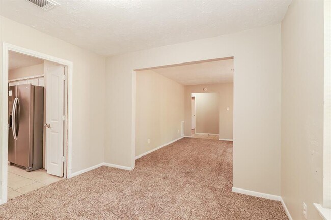 Building Photo - 9727 John Bank Dr