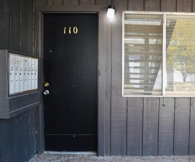 Foto del edificio - 2610 Salado St