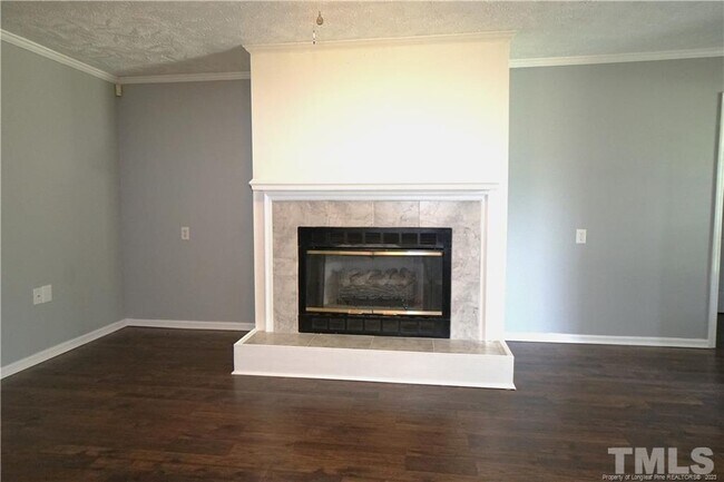 Building Photo - 3610 Grenedine Dr