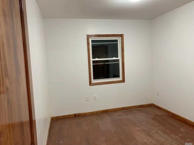 Building Photo - 35-24-35161 161 St