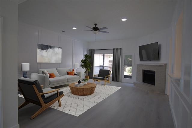 Building Photo - 2035 Lansdown Dr