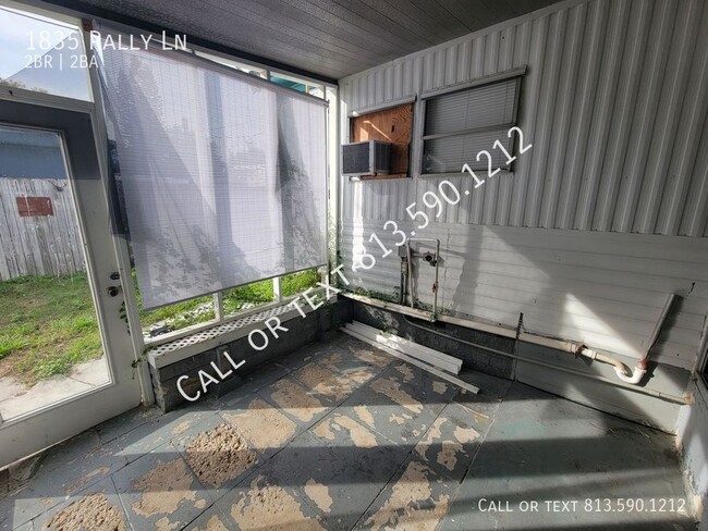 Building Photo - Updated Holiday Mobile Home