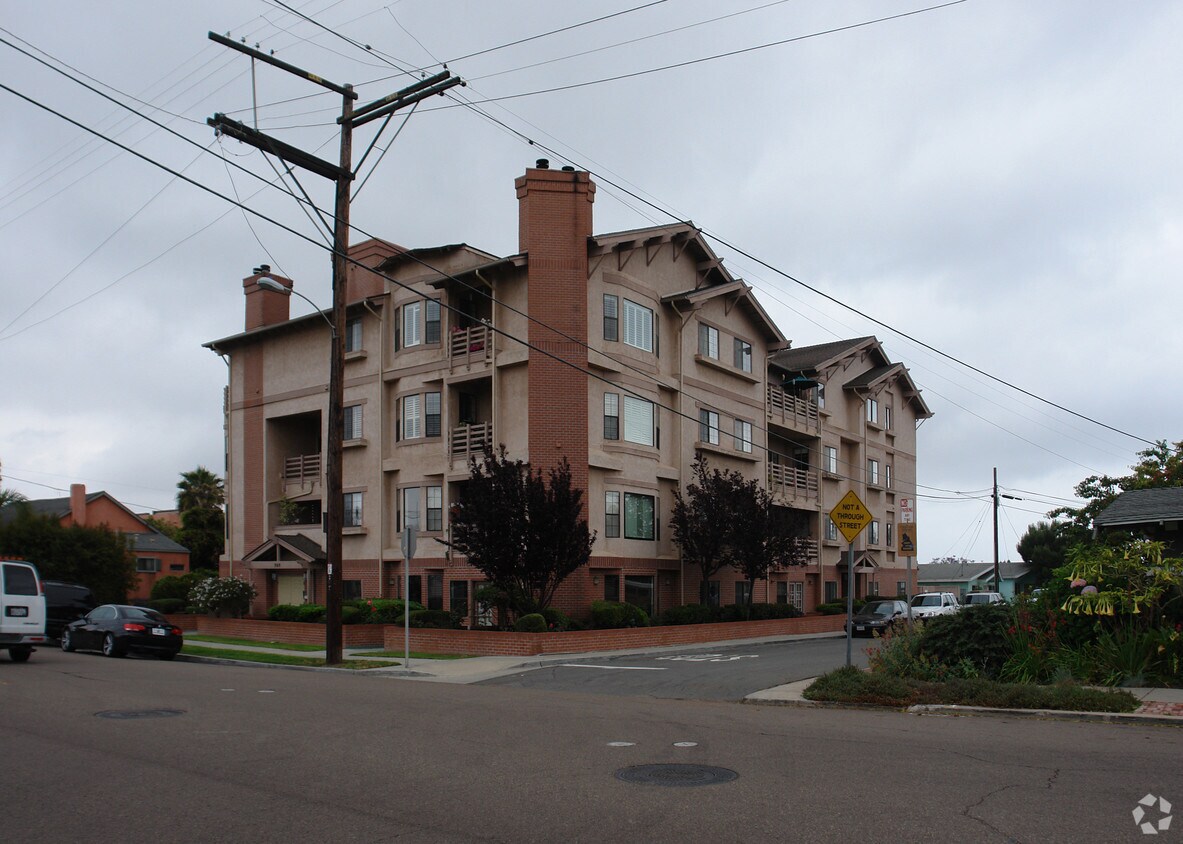 Primary Photo - 909 Sutter St