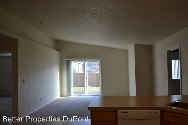 Foto del edificio - 3608 Hepburn St NE