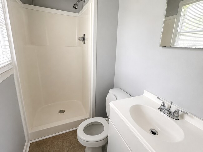 Foto del edificio - 3258 Lancing Ln
