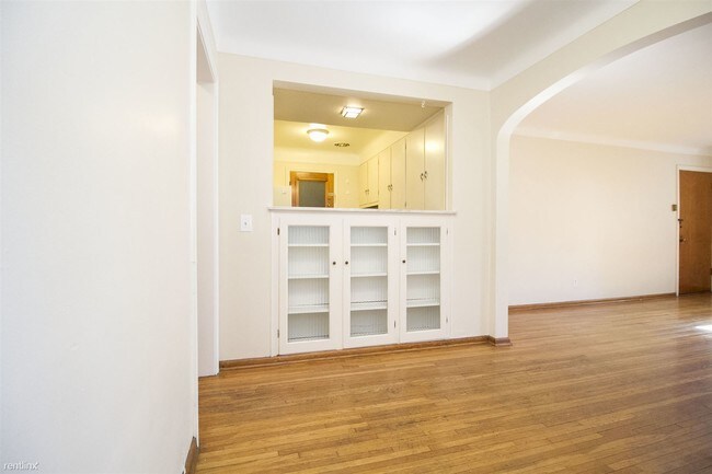 Foto del edificio - 2204 Kenwood Blvd