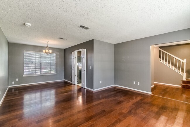 Building Photo - 6015 Henniker Dr