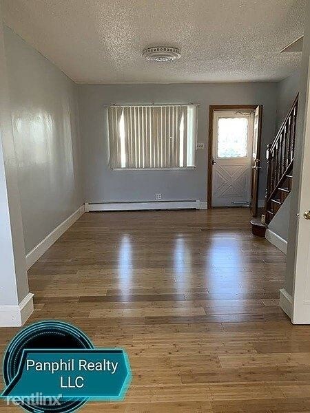 Building Photo - 3 br, 1 bath Townhome - 7159 Montague Street