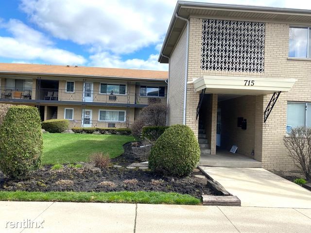 Building Photo - 715 Busse Hwy