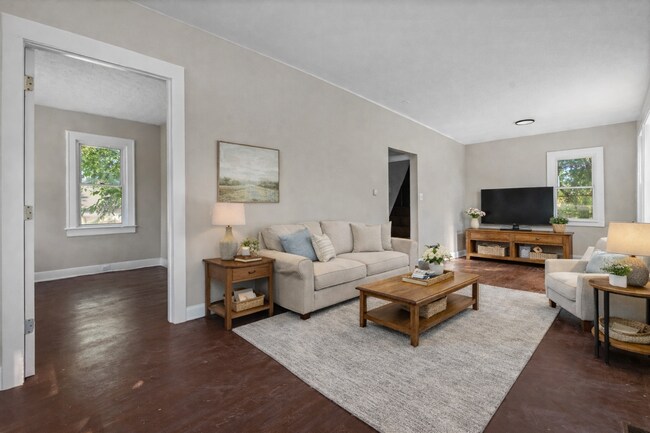 Foto del edificio - 883 Palmetto Ave