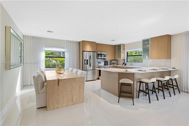 Foto del edificio - 802 SW 29th St