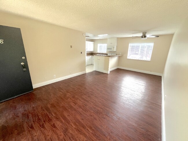 Foto del edificio - 931 W 19th St