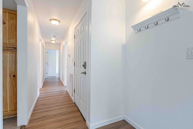 Building Photo - 1780 S Mack Dr