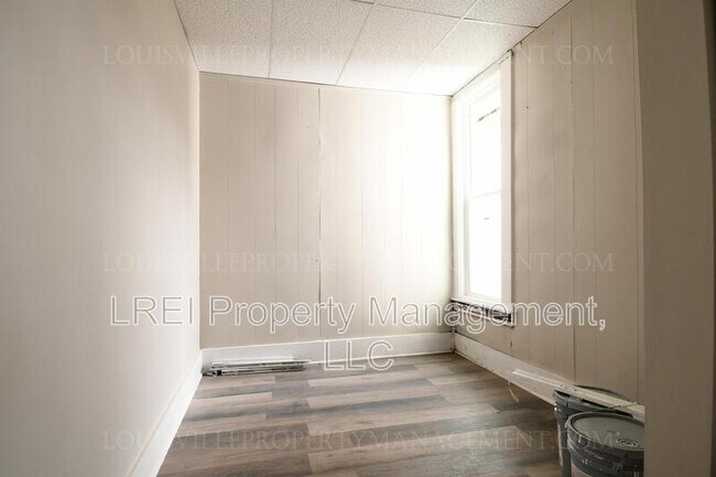 Building Photo - 715 N 33rd St