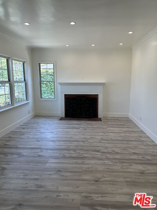 Foto del edificio - 8037 Campion Dr