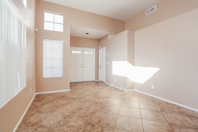 Foto del edificio - 6062 Canyon Gap Dr