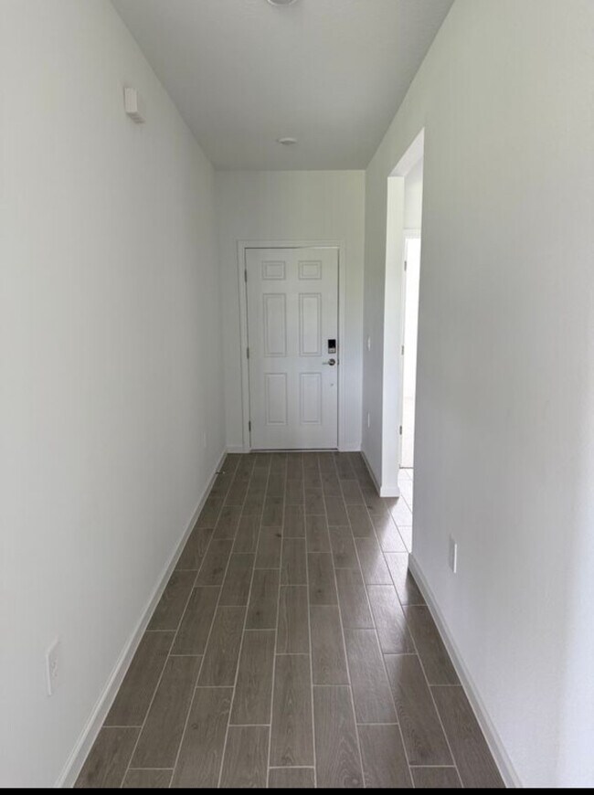 Building Photo - 6933 SW 89th Ln