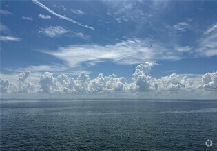 Building Photo - 5066 Coquina Key Dr SE