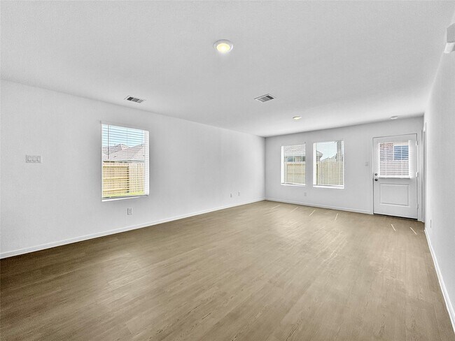 Foto del edificio - 9227 Terrace Dr