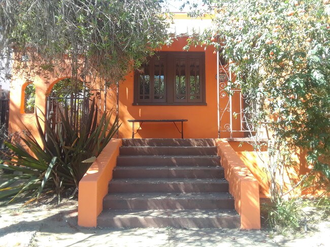 Front Porch - 2650 Glendale Blvd