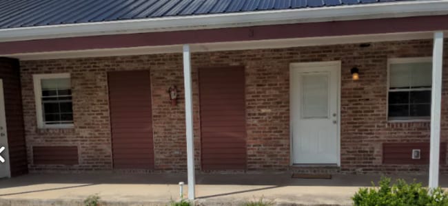 Building Photo - 1421 N Main St