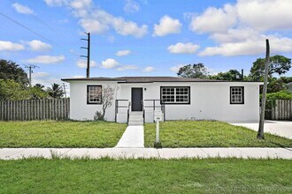 Building Photo - 500 NW 120th St