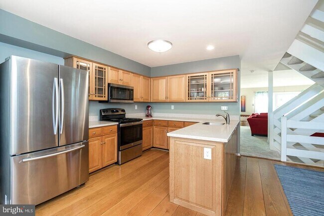 Building Photo - 311 Whistling Swan Ln